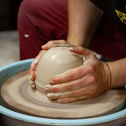 Julius Busch beim Zentrieren