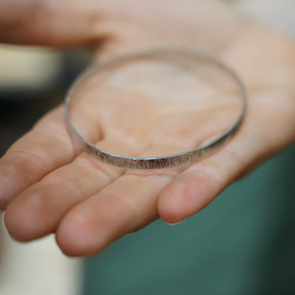 Goldschmieden für Anfänger: Ein Armband aus Silber