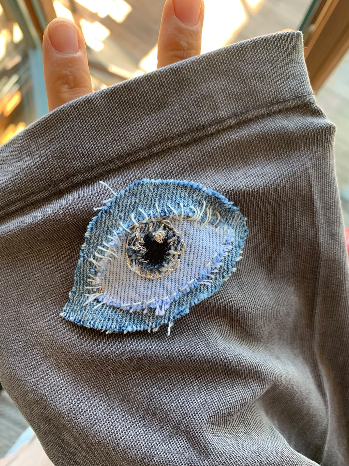 Upcycling: Patches aus alter Kleidung